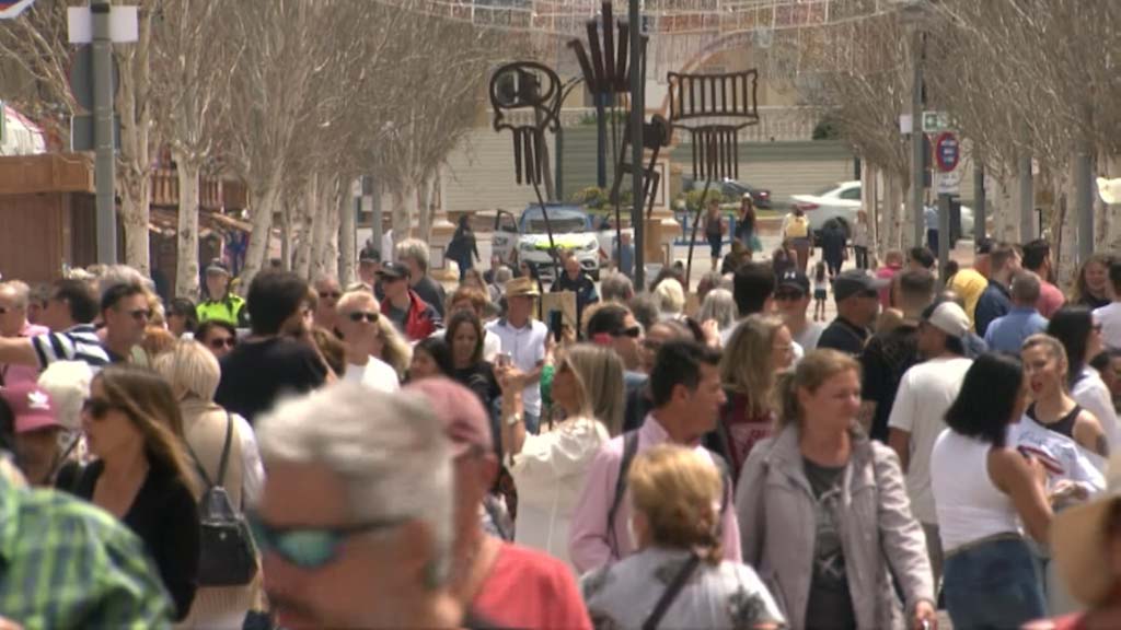 Lee más sobre el artículo Excelente ambiente en el primer día de la Feria Internacional de los Países