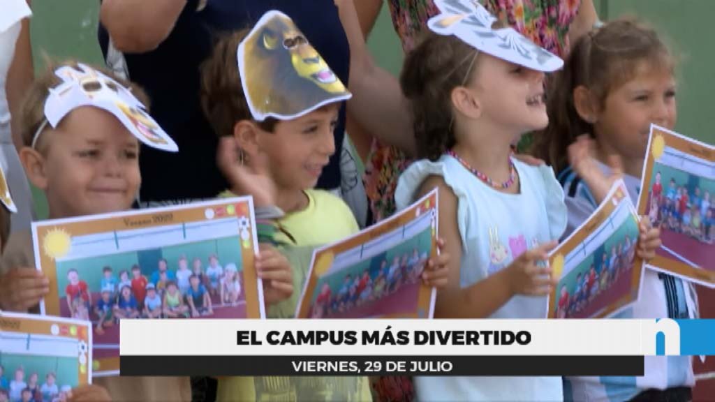 Lee más sobre el artículo La alcaldesa entrega los diplomas a los alumnos del Campus Deportivo de Verano