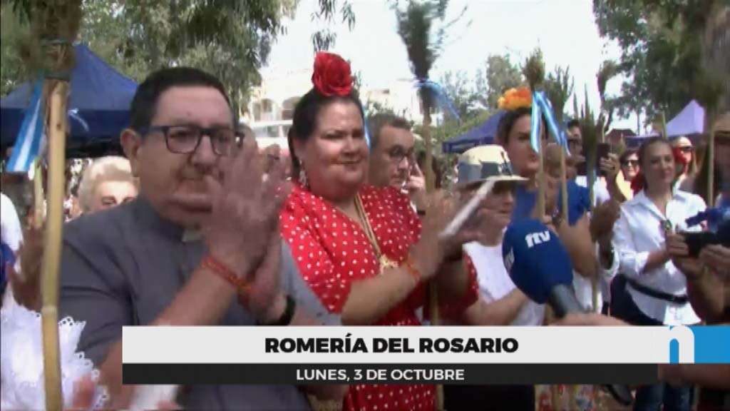 Lee más sobre el artículo Centenares de fuengiroleños participan en la Romería del Rosario