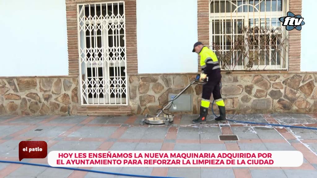 Lee más sobre el artículo Así funciona, y limpia el acerado, la nueva máquina hidrolimpiadora del servicio municipal de limpieza.