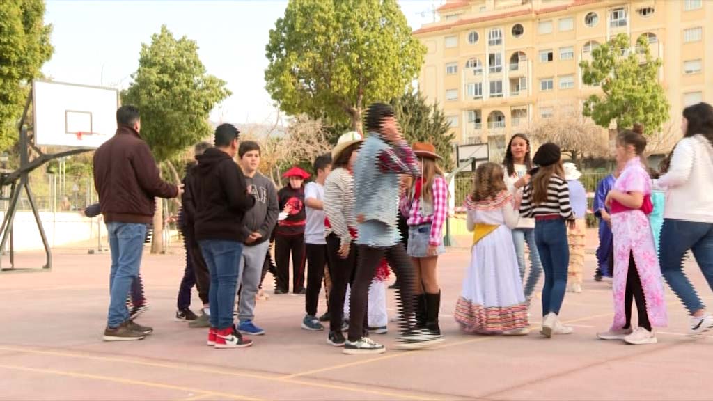 Lee más sobre el artículo El carnaval llega a los centros educativos de Fuengirola