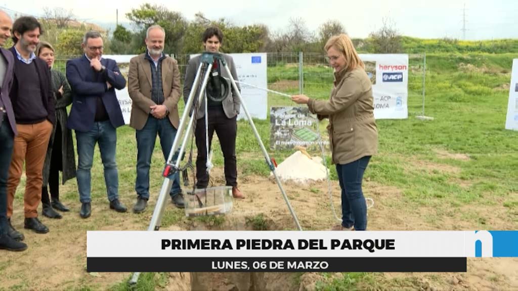 Lee más sobre el artículo Ana Mula coloca la primera piedra del Parque de la Loma