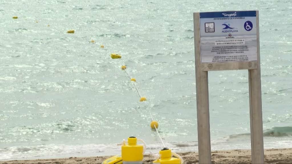 El Ayuntamiento instala un dispositivo acústico en la playa de Las Gaviotas para personas invidentes
