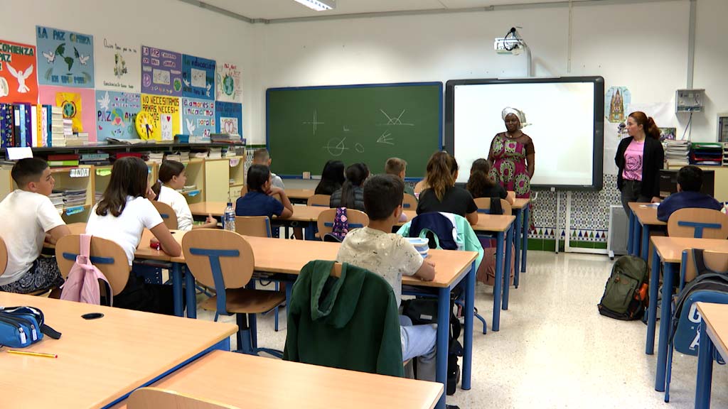 Lee más sobre el artículo Charla de ADINTRE en el colegio Azahar