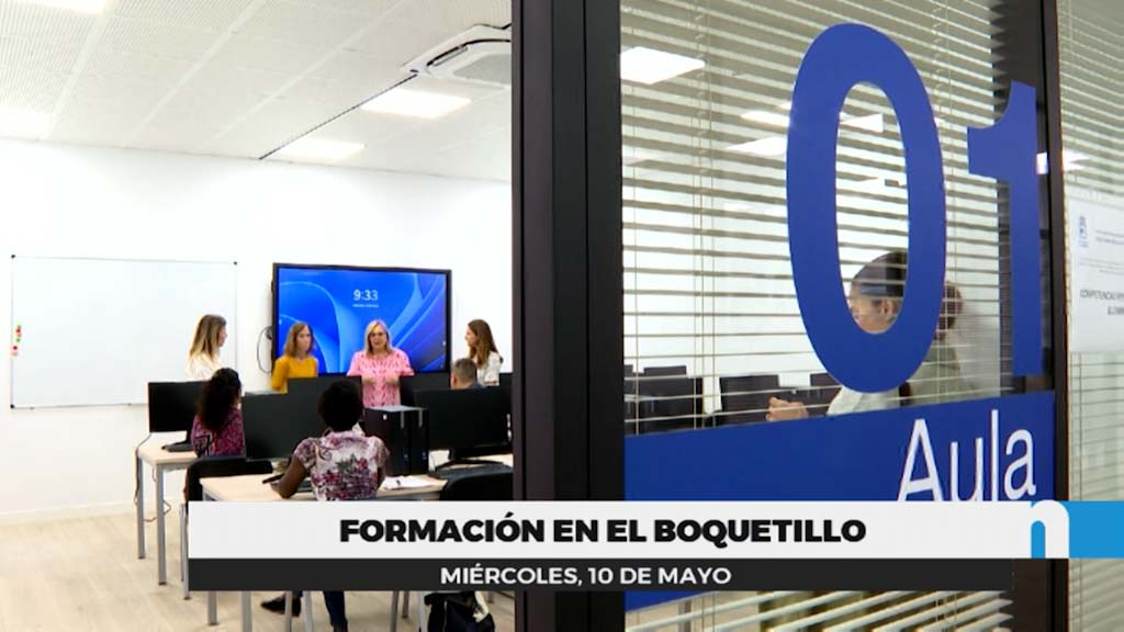 Lee más sobre el artículo La alcaldesa visita los cursos de la Tenencia de El Boquetillo