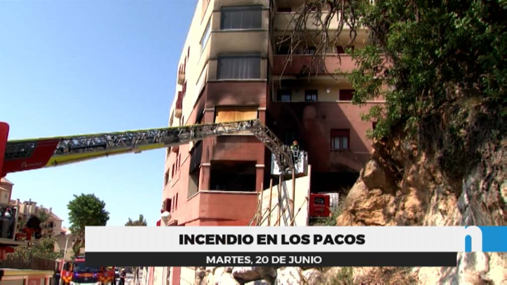 Lee más sobre el artículo Dos obreros, heridos por inhalación de humos en un incendio en Los Pacos