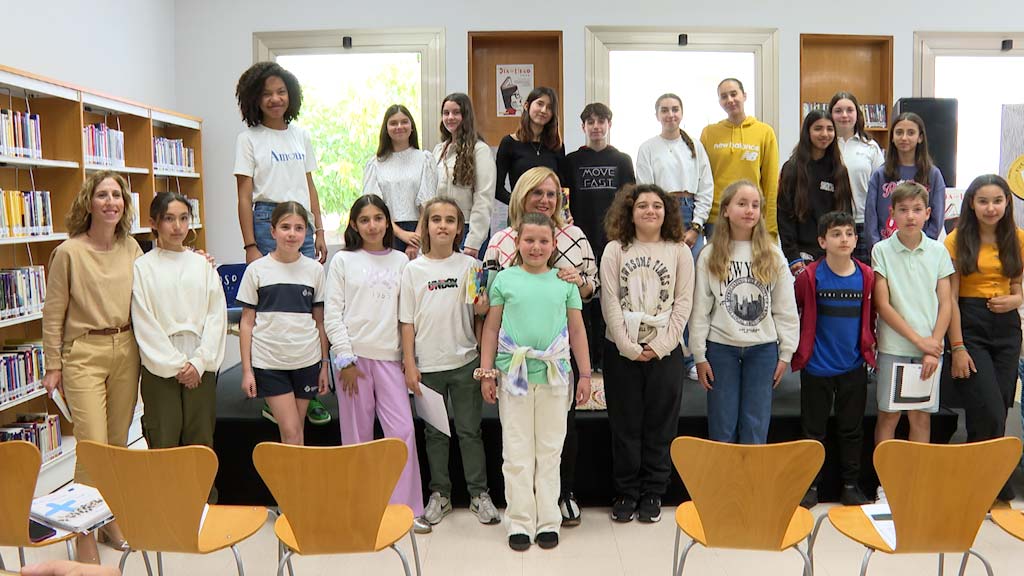 Lee más sobre el artículo Los alumnos del Colegio Azahar participan en el taller del “Mes del libro” organizado por las bibliotecas municipales