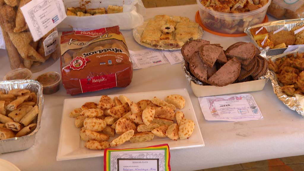 Lee más sobre el artículo Sabores del mundo en la degustación gastronómica organizada por el Colegio Azahar