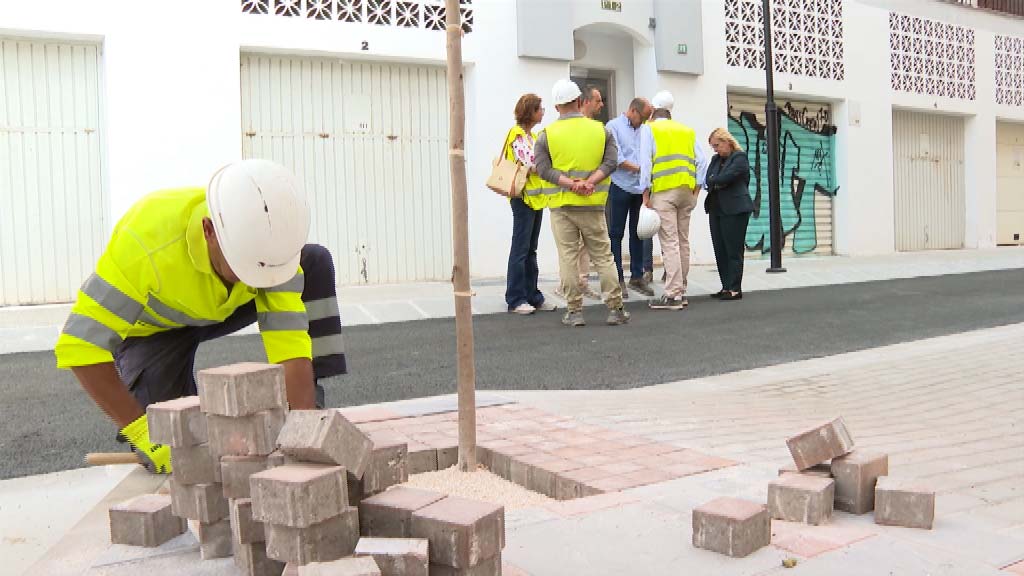 Lee más sobre el artículo La alcaldesa supervisa la remodelación de calle Asturias