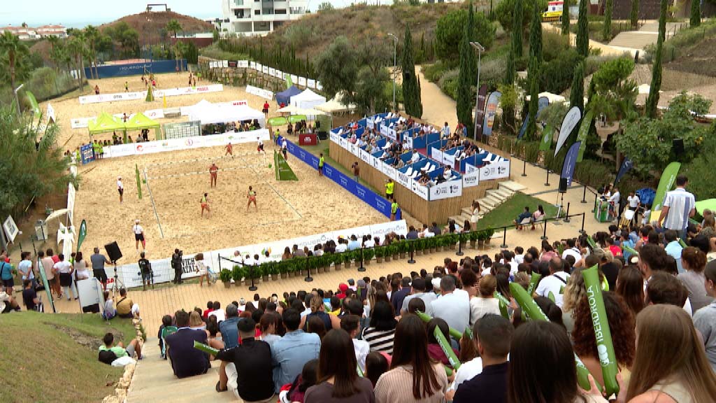 Lee más sobre el artículo Fuengirola, capital del Voley Playa