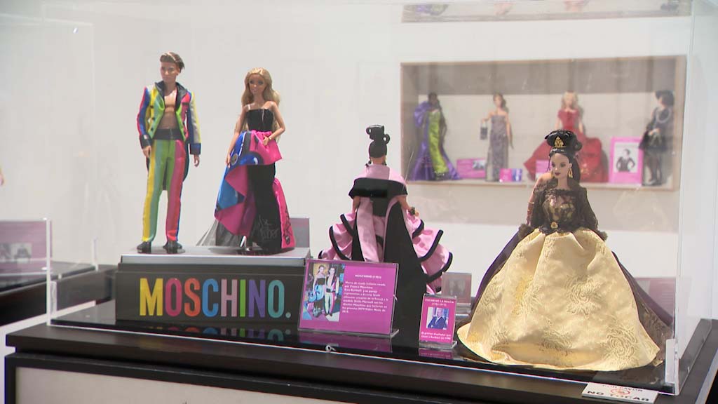 Lee más sobre el artículo Inaugurada la exposición ‘Barbie: Cine y Moda’ en el Museo de la Ciudad