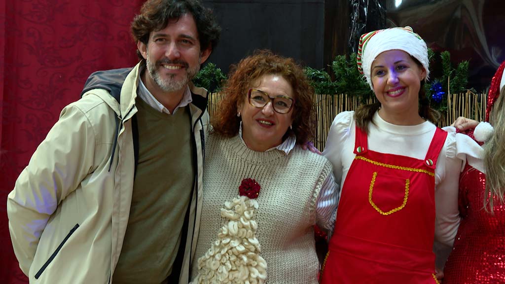 Lee más sobre el artículo Acompañamos a los centros educativos en sus celebraciones navideñas