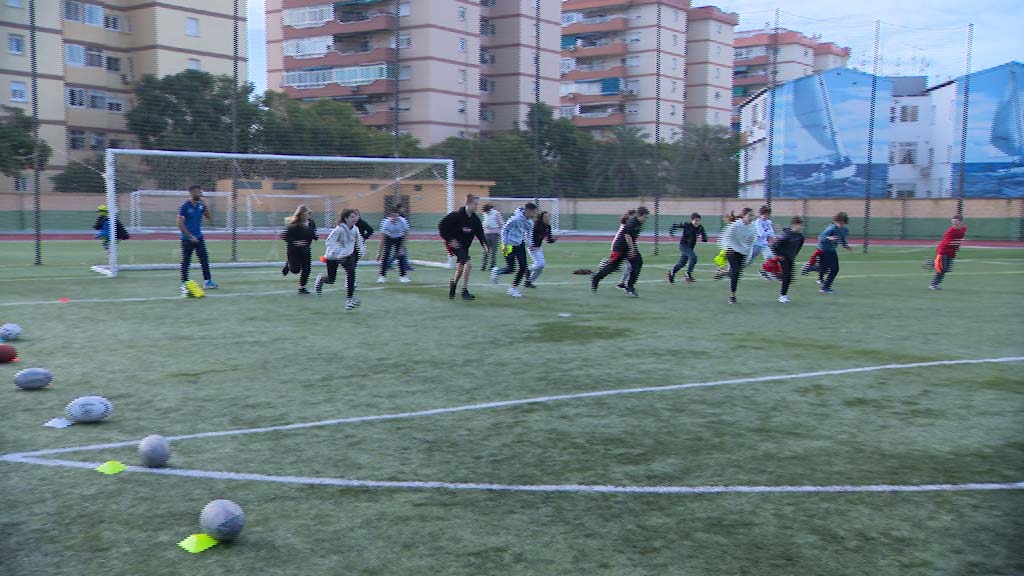 Lee más sobre el artículo Jornadas muy divertidas en el Complejo Elola para los escolares de Fuengirola