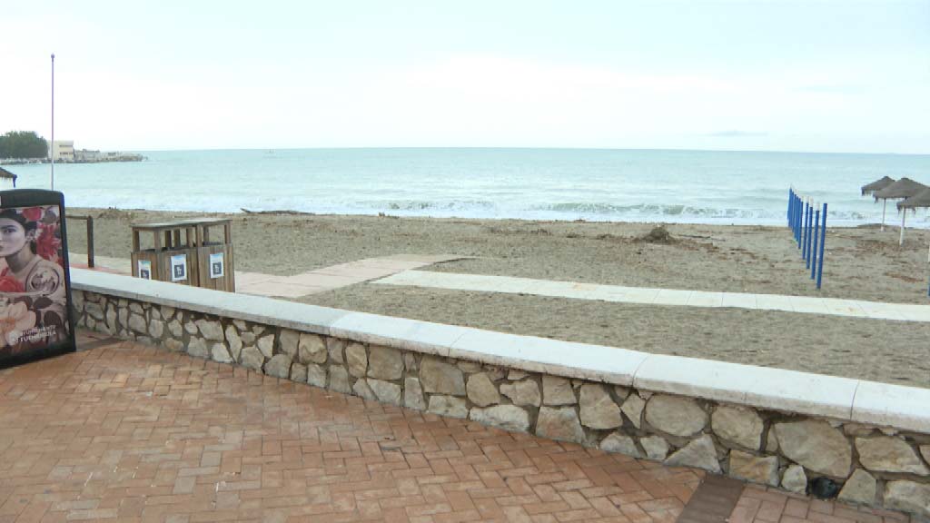 Lee más sobre el artículo Encuentran en la playa un cadáver sin cabeza y traje de neopreno