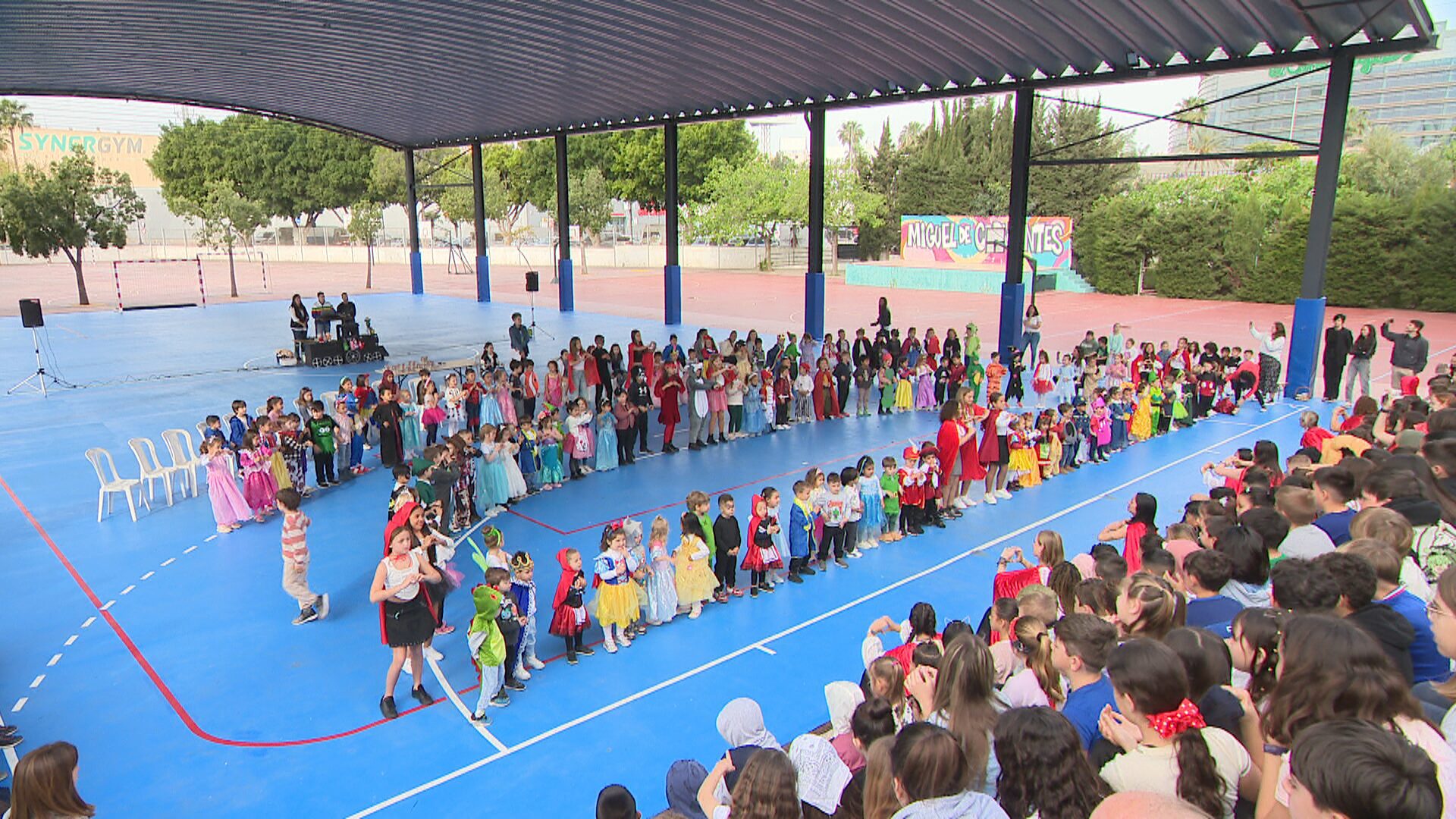 Lee más sobre el artículo El CEIP Miguel de Cervantes celebra su Semana Cultural dedicada al mundo de los cuentos