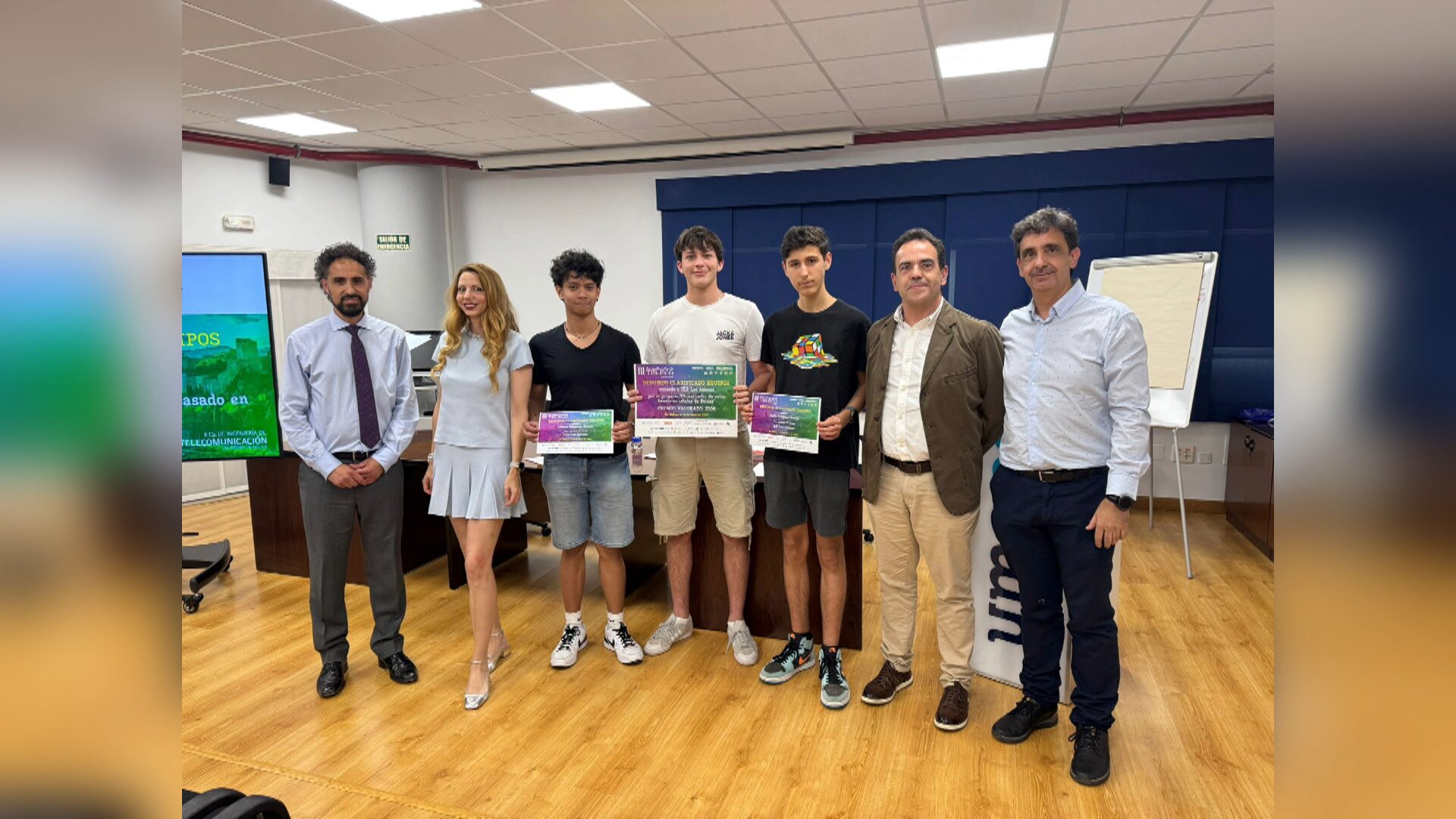 Lee más sobre el artículo Alumnos del Instituto Las Salinas se proclaman subcampeones en las III Olimpiadas de Teleco