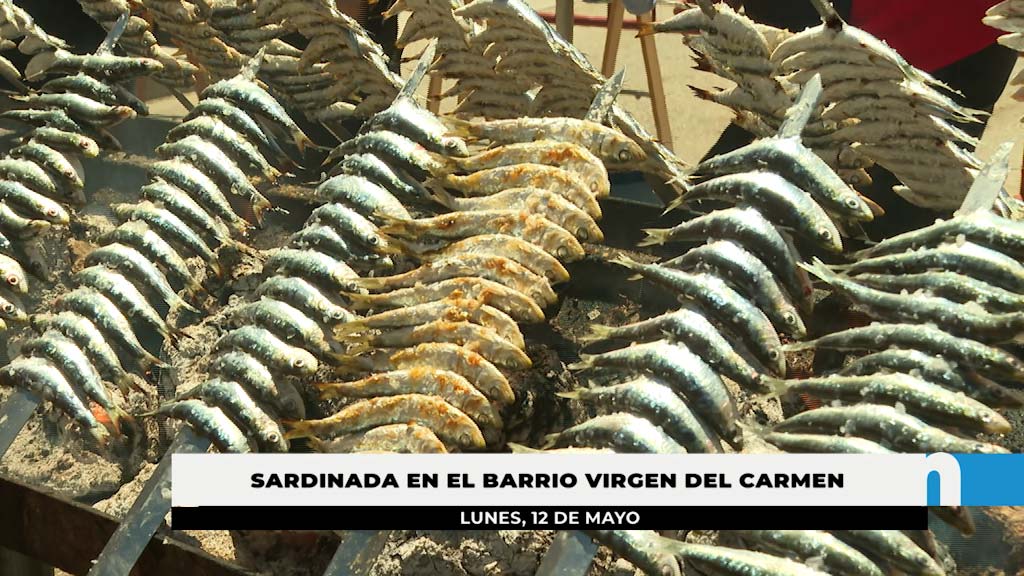 Lee más sobre el artículo 200 kilos de espetos en la sardinada de la barriada Virgen del Carmen