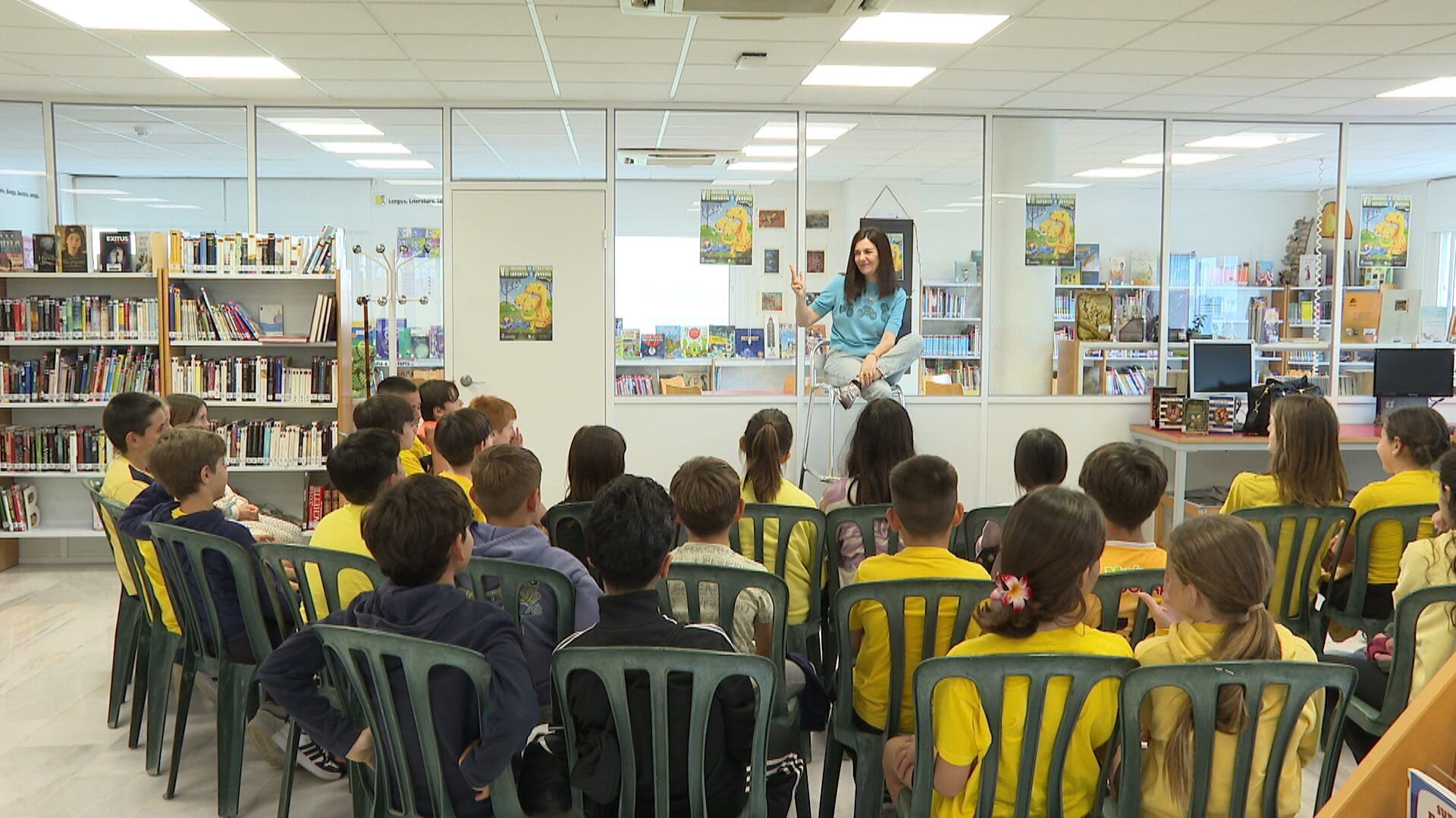 Lee más sobre el artículo Los alumnos fuengiroleños asisten a las jornadas de Literatura Infantil y Juvenil de Fuengirola
