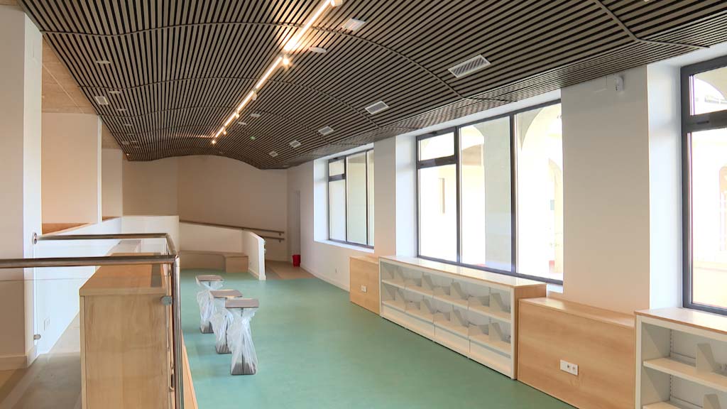 Lee más sobre el artículo Se ultiman las labores previas a la apertura de la nueva biblioteca Gloria Fuertes