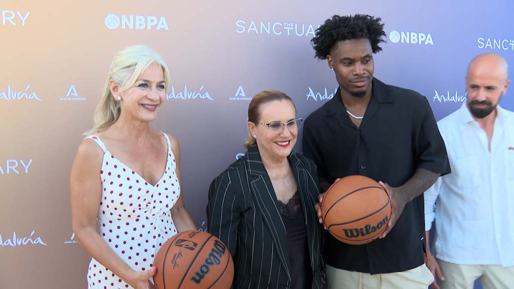 Lee más sobre el artículo Jugadores de la NBA preparan la temporada en Fuengirola