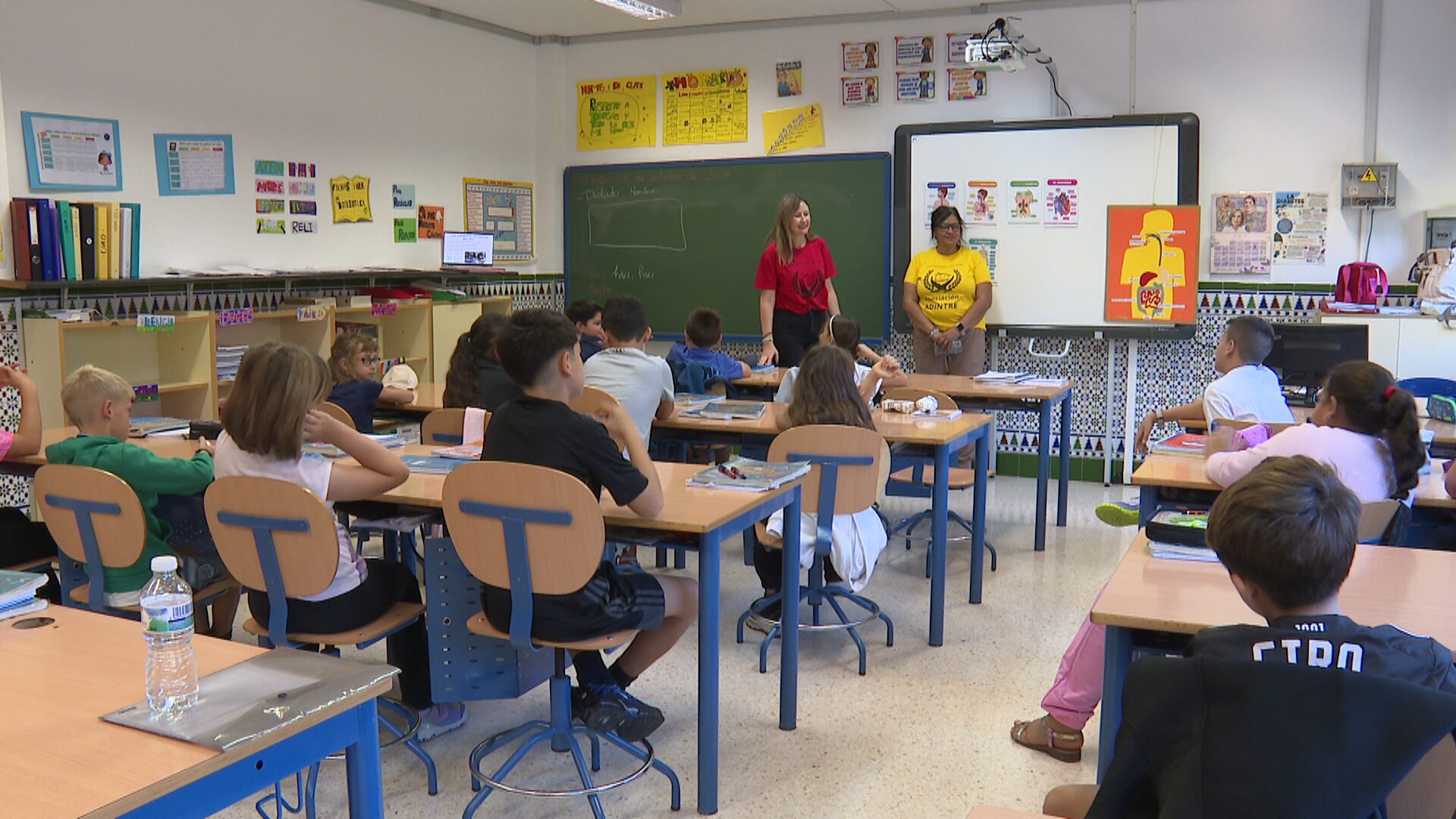 Lee más sobre el artículo El Colegio Azahar aprende con ADINTRE nuevos hábitos para ayudar a los mayores