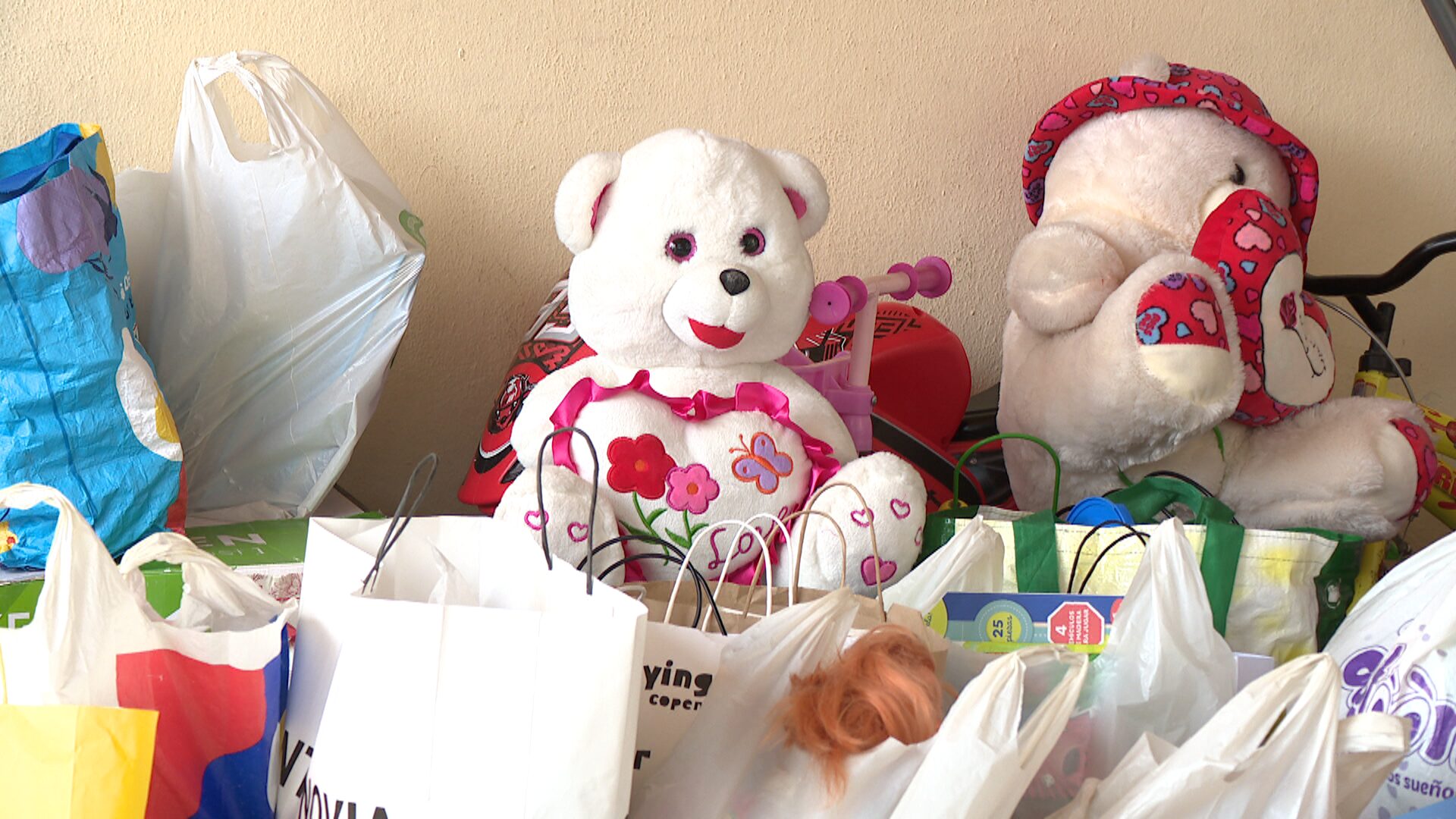 Lee más sobre el artículo El Colegio Santa Amalia participa en una recogida solidaria de juguetes