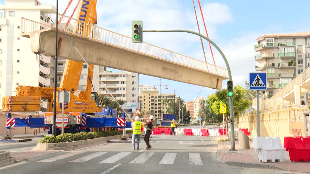 Lee más sobre el artículo Finaliza la demolición de la pasarela peatonal de Carvajal