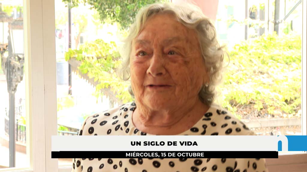 Lee más sobre el artículo La alcaldesa visita a Pura, fuengiroleña que acaba de cumplir 100 años