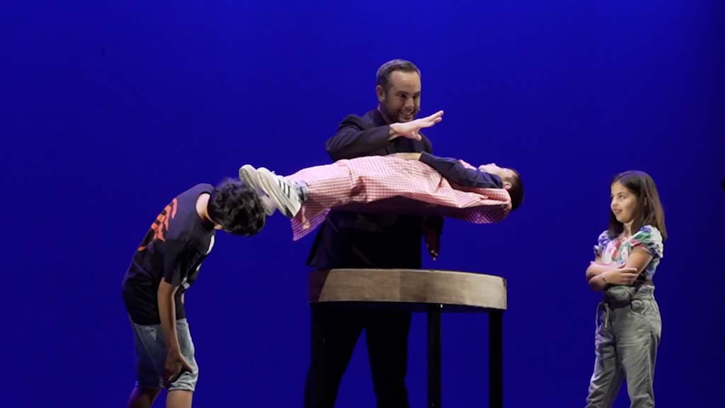 Lee más sobre el artículo El popular ilusionista Jorge Blass actuará en el Palacio de la Paz