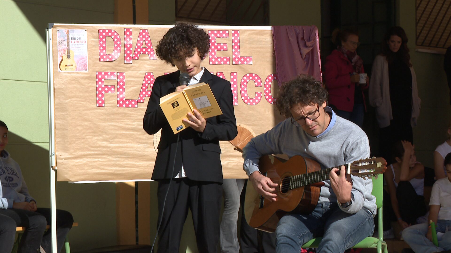 Lee más sobre el artículo Los alumnos del Instituto Las Salinas celebran el Día del Flamenco