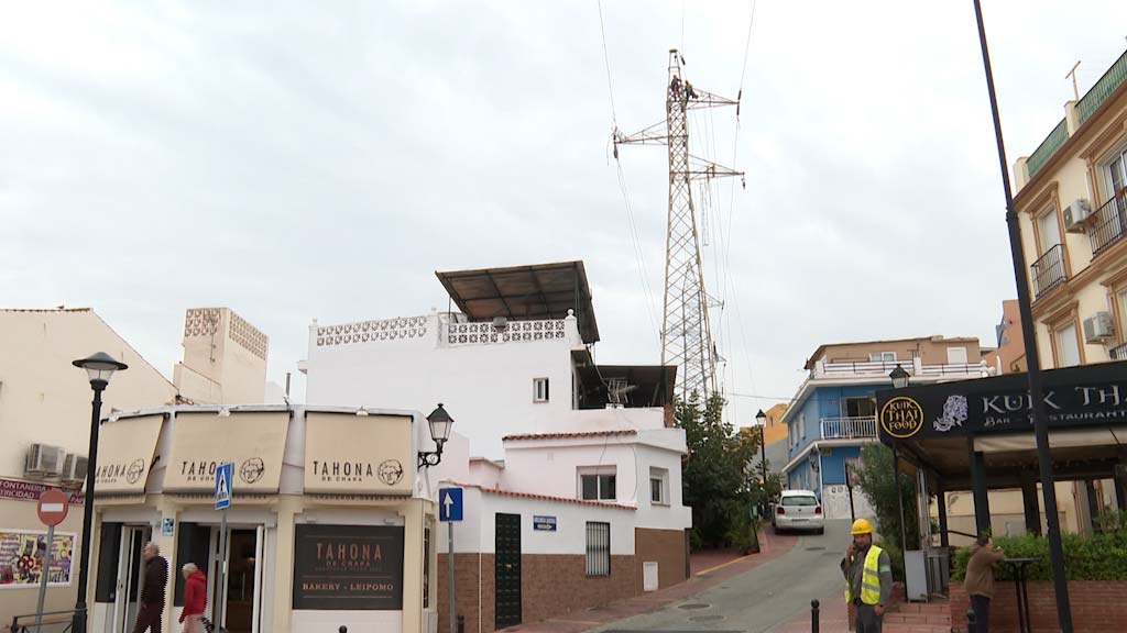 Lee más sobre el artículo Últimos trabajos del soterramiento del tendido eléctrico de Los Pacos