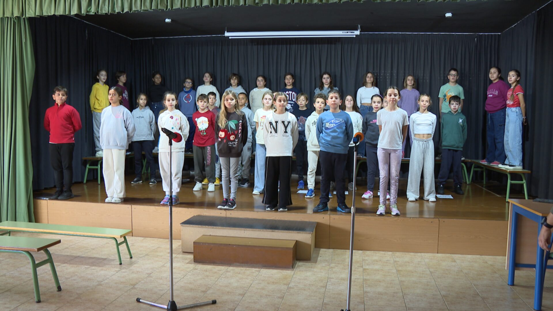 Lee más sobre el artículo El coro del Colegio Valdelecrín ensaya nuevos villancicos para esta Navidad