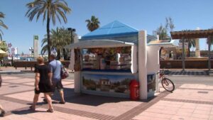 VENTA DE HELADOS EN EL PASEO MARÍTIMO