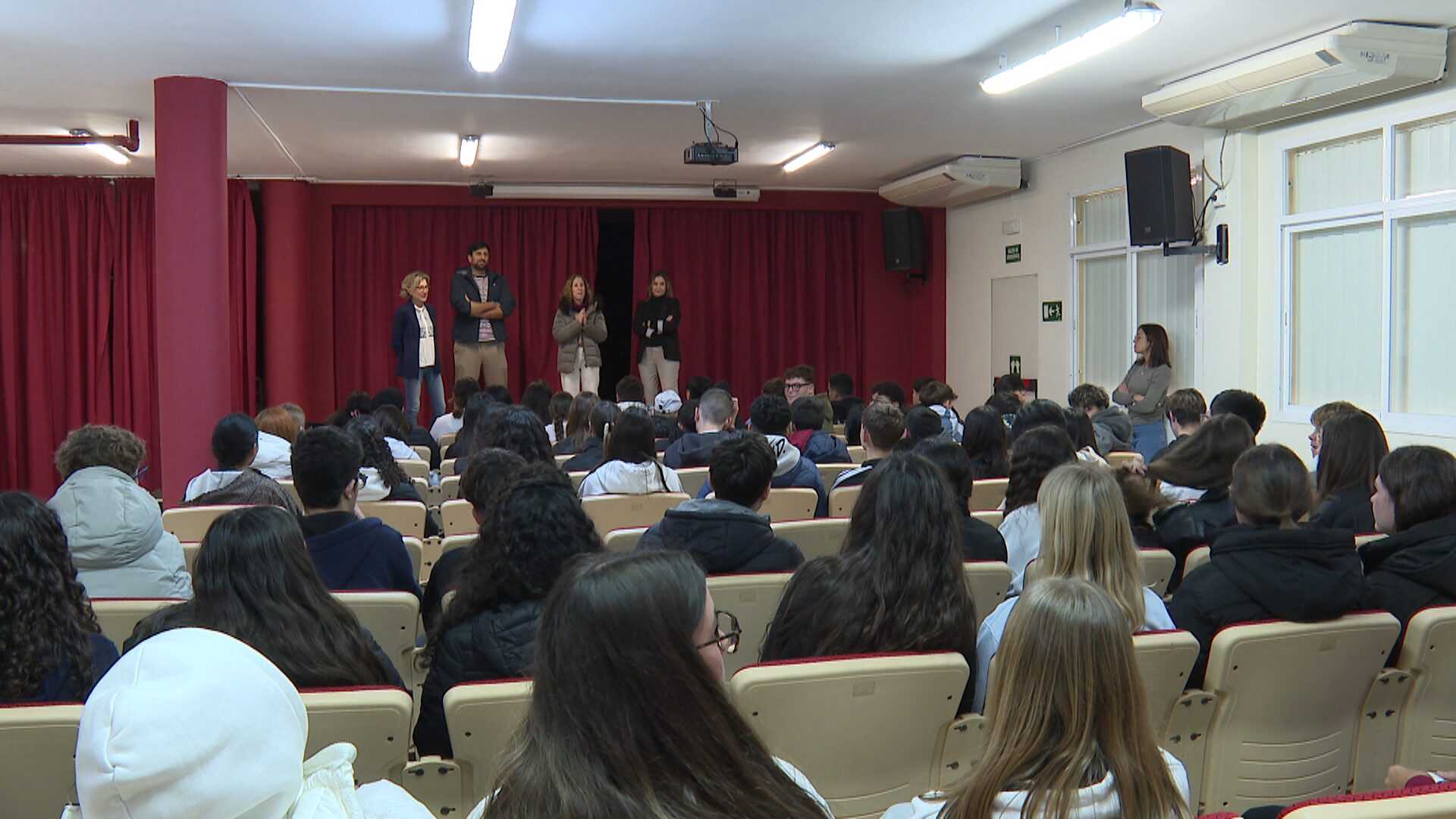 Lee más sobre el artículo El instituto Mercedes Labrador acoge una charla de emprendimiento para sus estudiantes